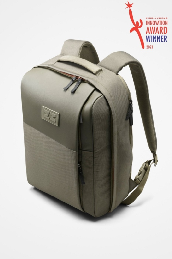 minimeis_backpack_9.jpg