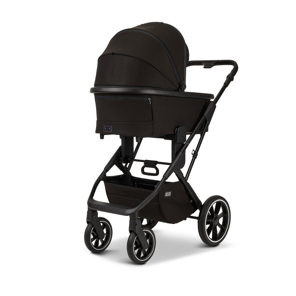 moon_2024_piu_633_black_12.jpg
