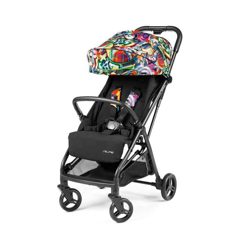 [14622] Peg Perego Selfie street art